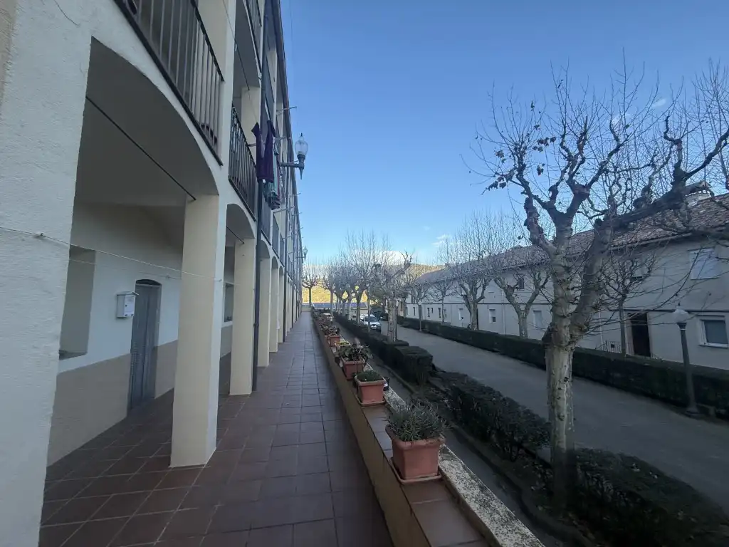 Vista exterior de Piso en venta en Gironella
