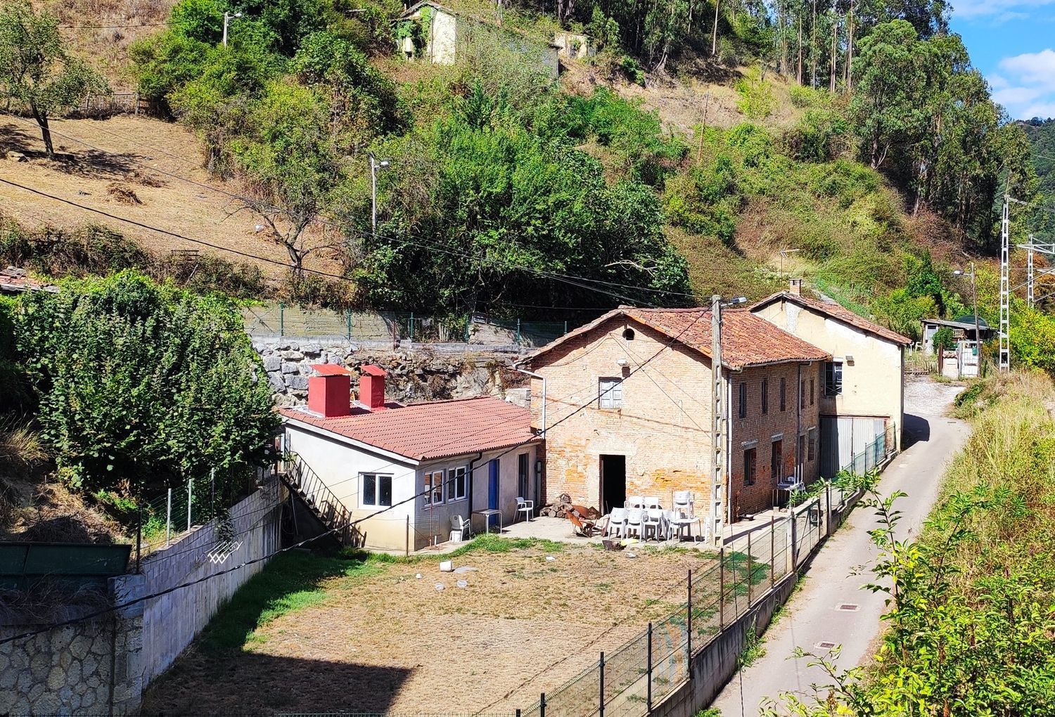 Exterior view of House or chalet for sale in Mieres (Asturias)  with Terrace, Storage room and Swimming Pool
