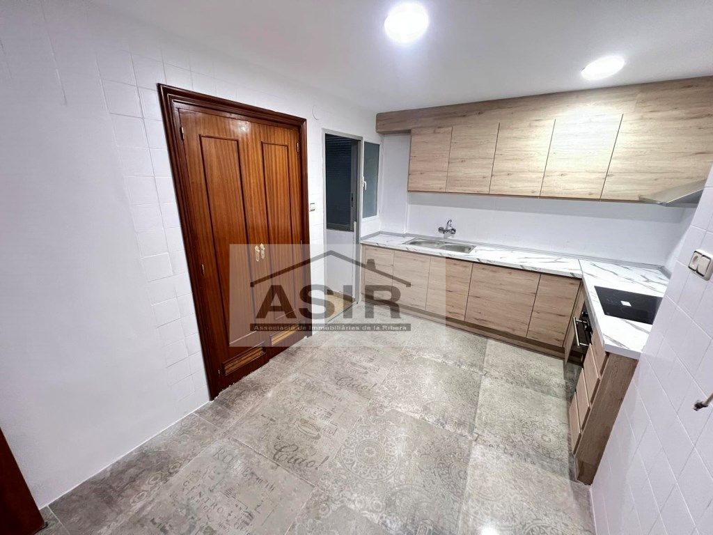 Kitchen of Flat to rent in Alzira