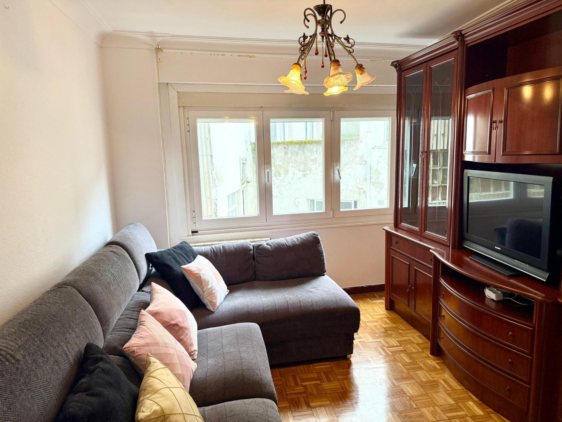Sala de estar de Piso en venta en A Coruña Capital  con Calefacción y Parquet