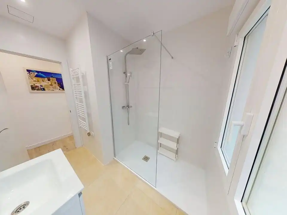 Bathroom of Flat for share in Centro