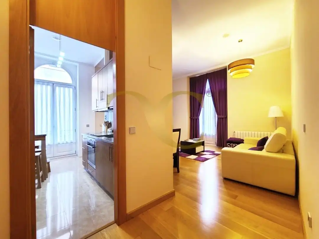 Apartament en venda en Gijón  amb Calefacció, Moblat i Balcó