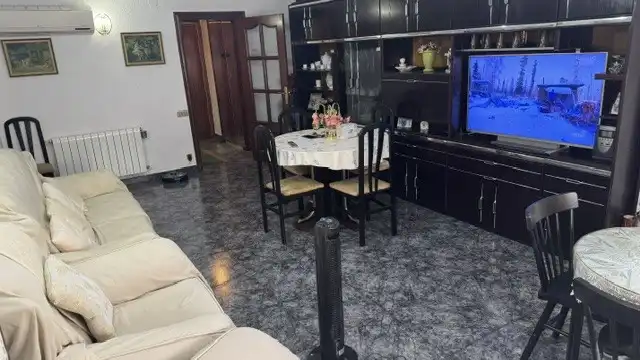 Wohnzimmer von Wohnung zum Verkauf in Cornellà de Llobregat mit Klimaanlage, Heizung und Ofen