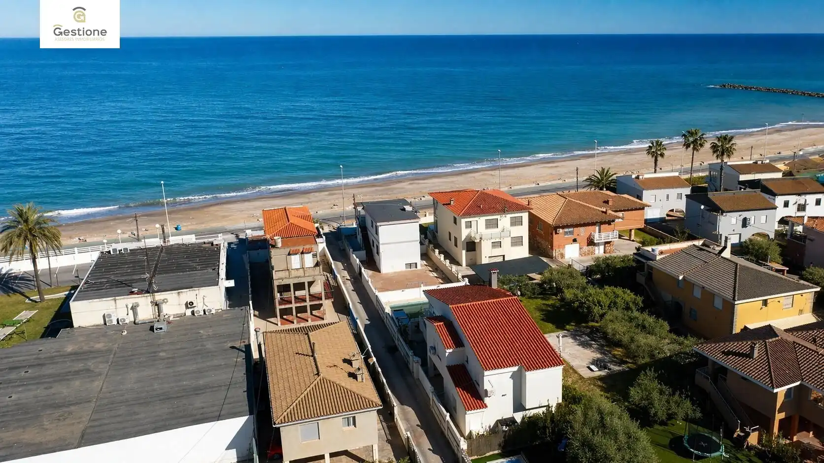 Vista exterior de Casa o xalet en venda en Almazora / Almassora amb Aire condicionat, Terrassa i Traster