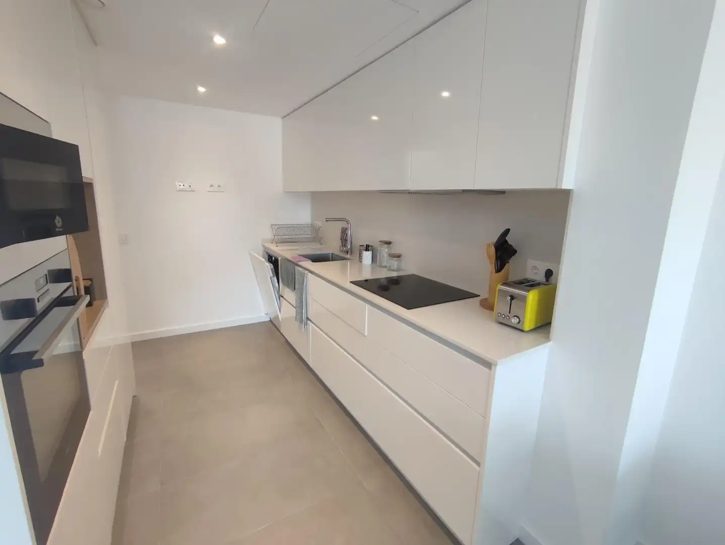 Cocina de Dúplex de alquiler en Palamós con Aire acondicionado, Terraza y Amueblado