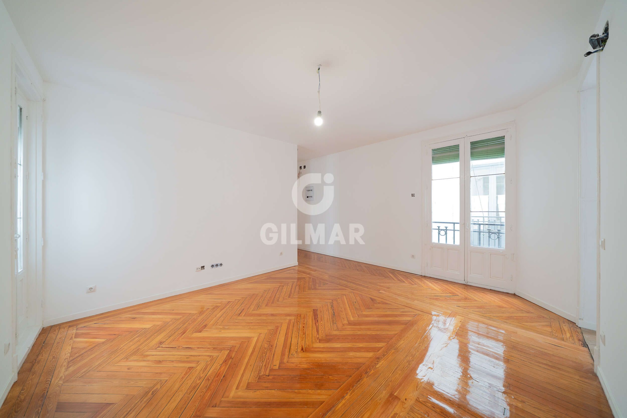 Bedroom of Flat for sale in  Madrid Capital  with Heating