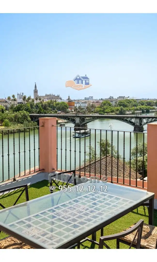Terraza de Ático de alquiler en Sevilla con Aire acondicionado, Calefacción y Jardín privado