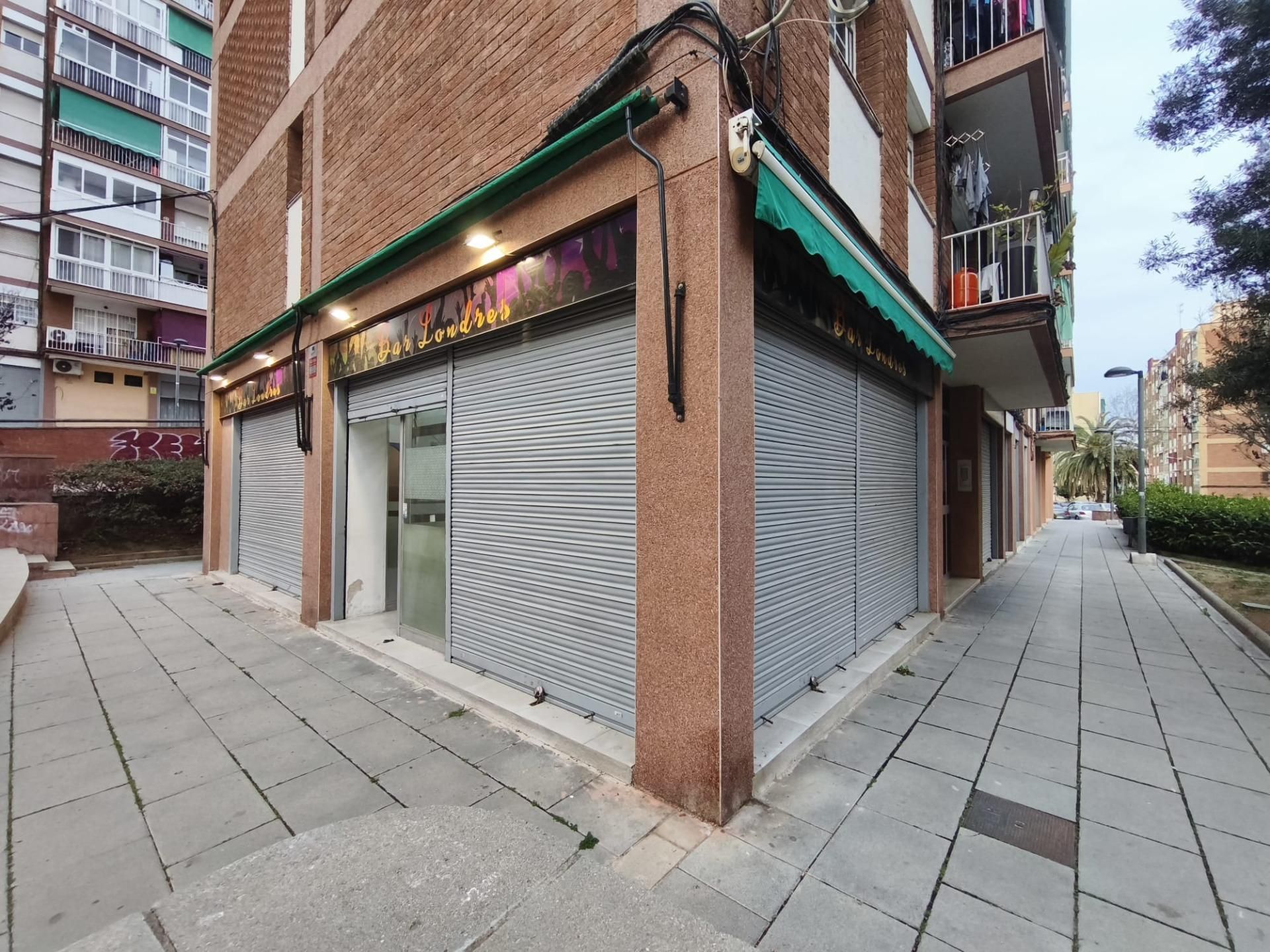 Local de alquiler en Calle LONDRES, Llefià, Artigues - Llefià, Badalona