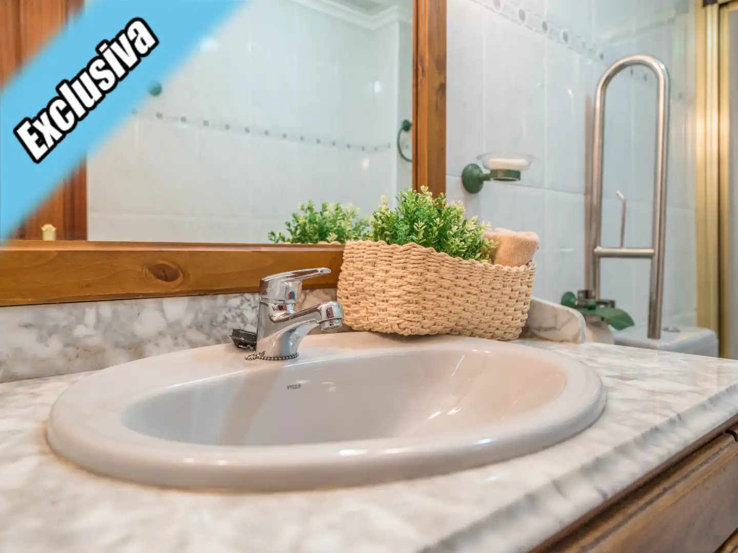 Baño de Dúplex en venta en Santoña con Calefacción, Parquet y Terraza