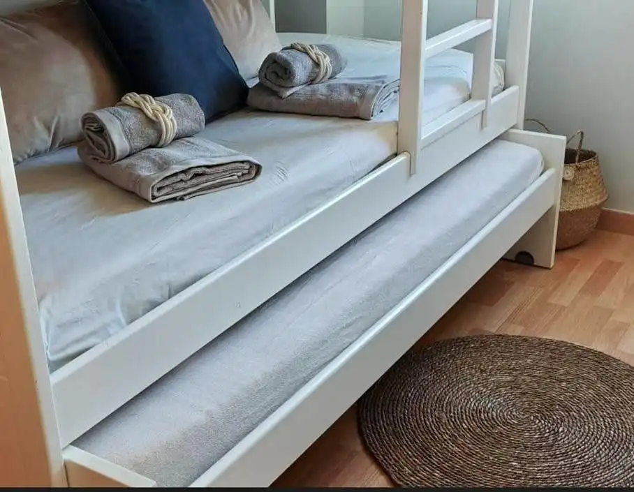 Bedroom of Apartments for rent in Vélez-Málaga  with Community pool