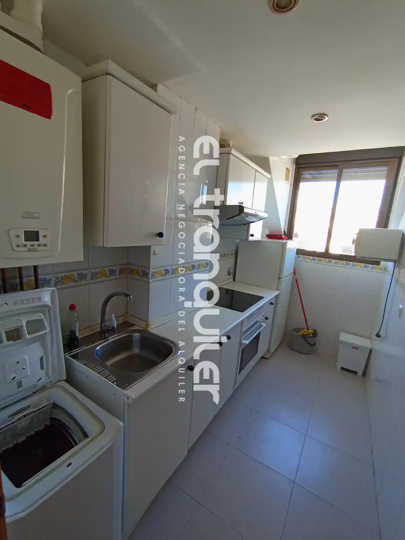 Cocina de Piso de alquiler en Las Rozas de Madrid con Aire acondicionado, Trastero y Amueblado