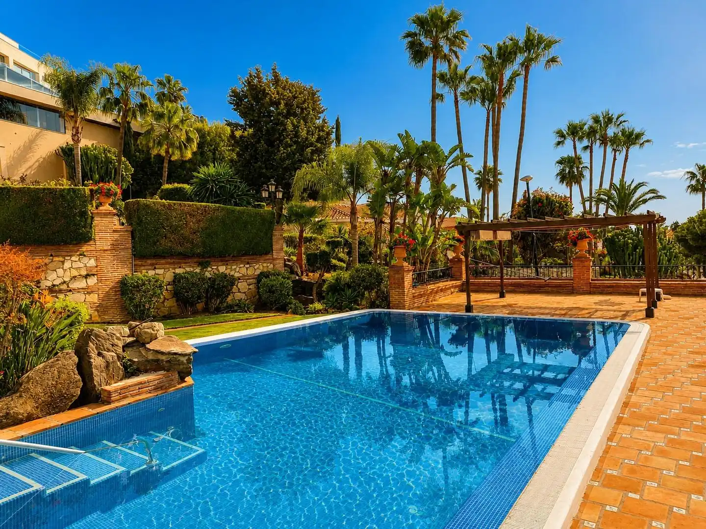 Piscina de Casa o xalet en venda en Benalmádena amb Aire condicionat, Calefacció i Jardí privat