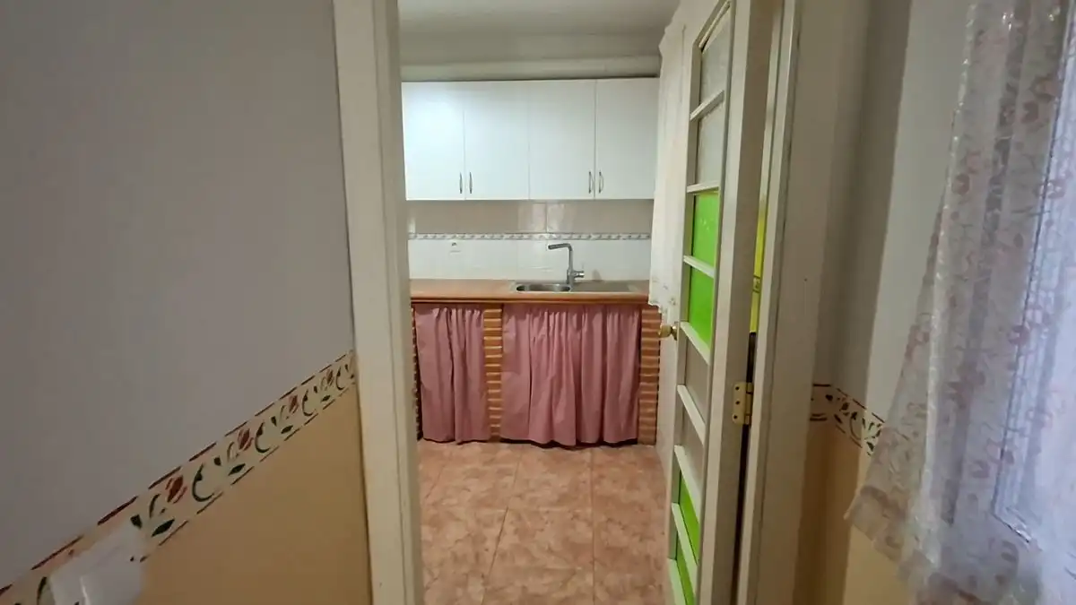 Casa rústica amb jardí en venda a Avenida Juan Carlos I, imagen 10