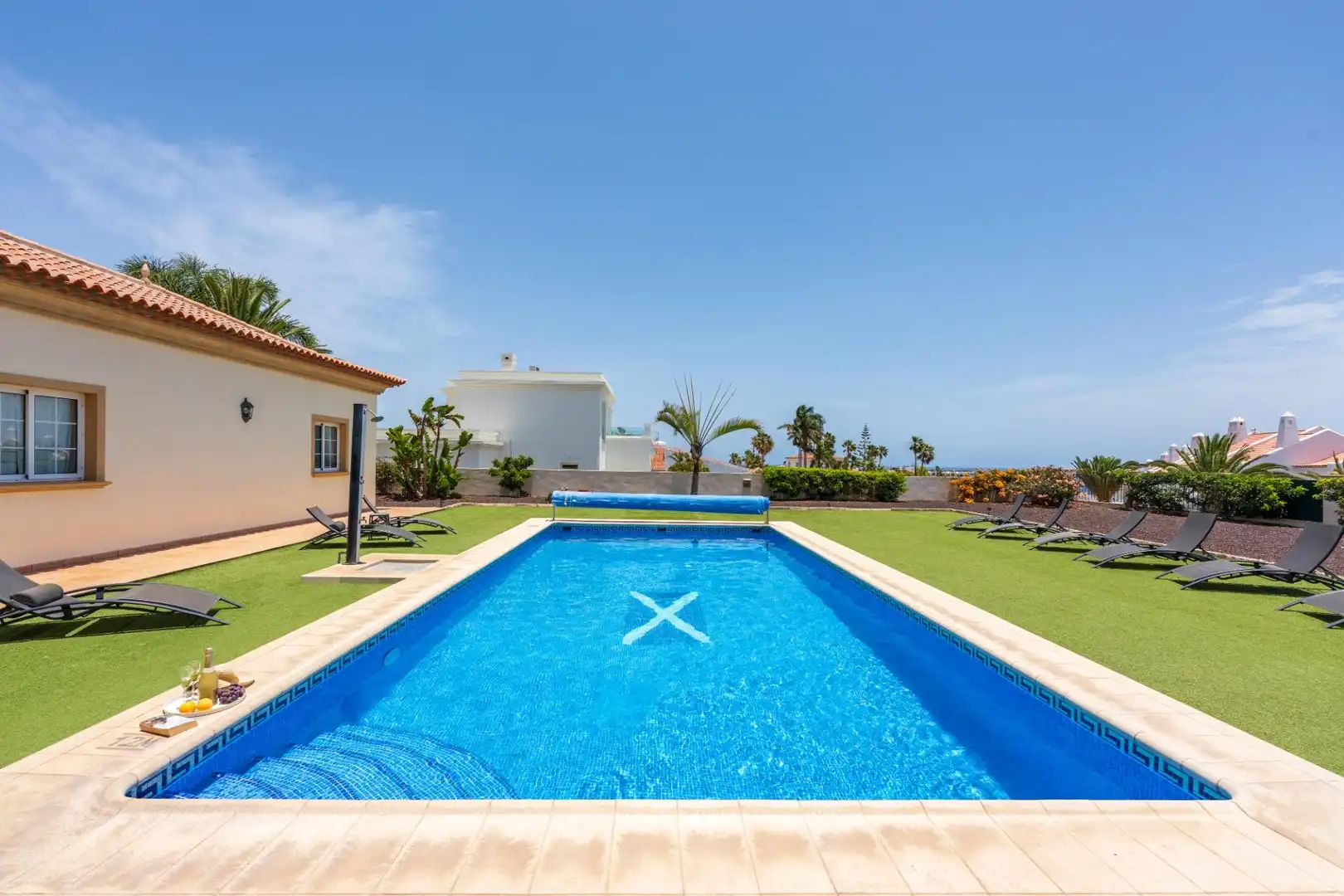 Swimming pool of Houses for sale in San Miguel de Abona  with Air Conditioner, Private garden and Terrace