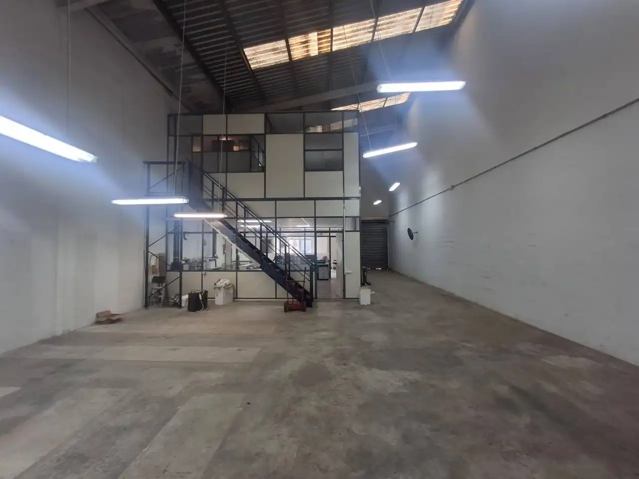 Nau industrial en venda en Aldaia amb Alarma