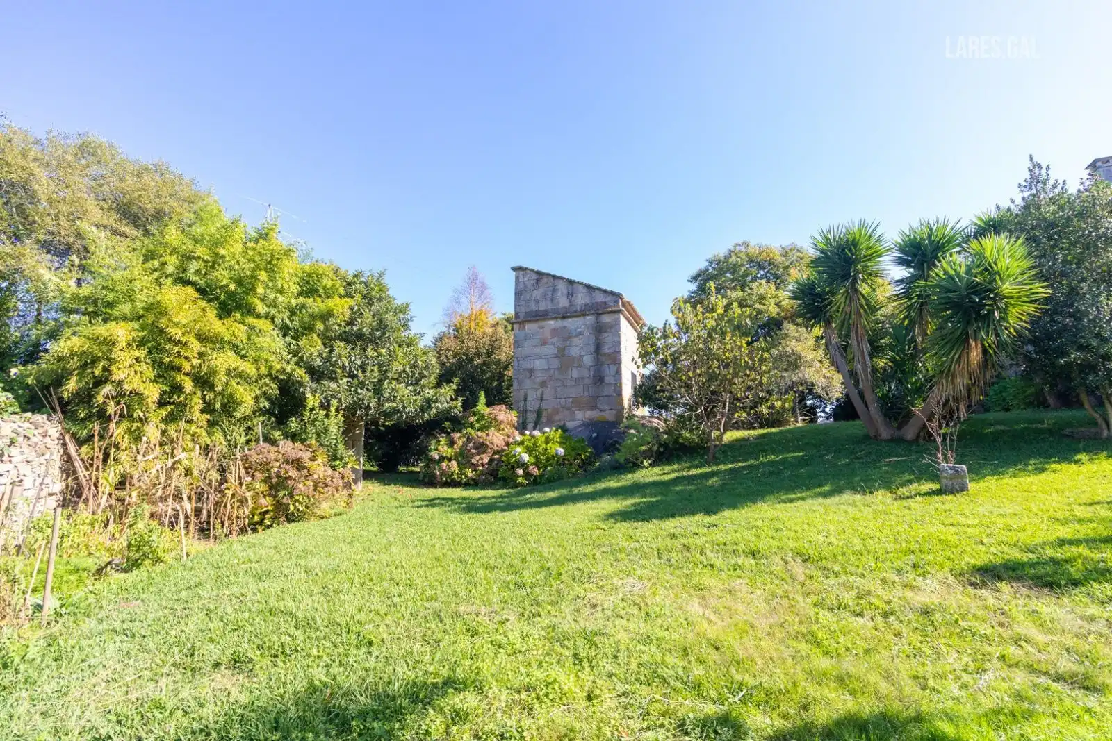 Jardín de Edificio en venta en Cangas 