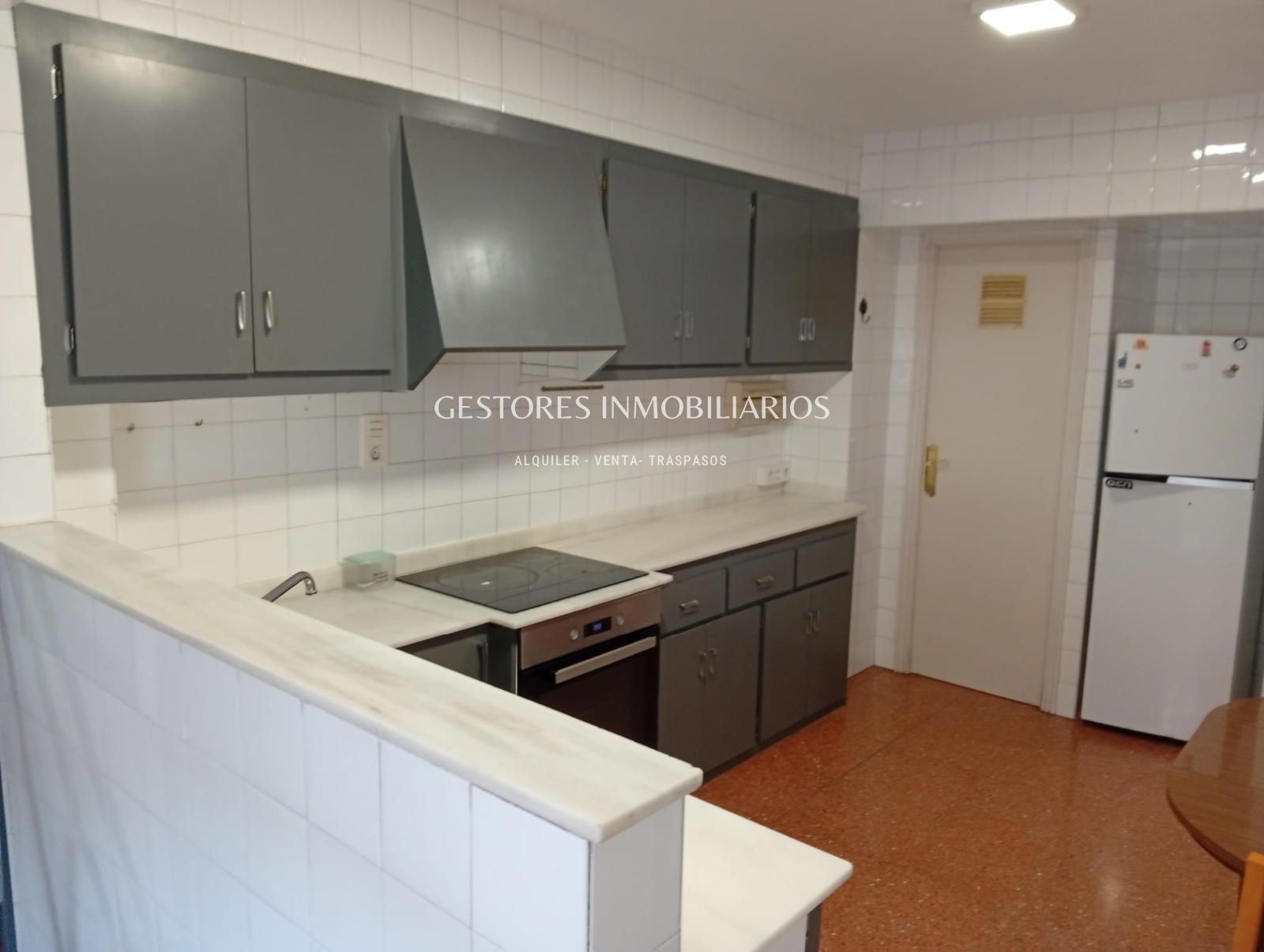 Cuina de Pis de lloguer en Alcoy / Alcoi amb Aire condicionat, Terrassa i Moblat