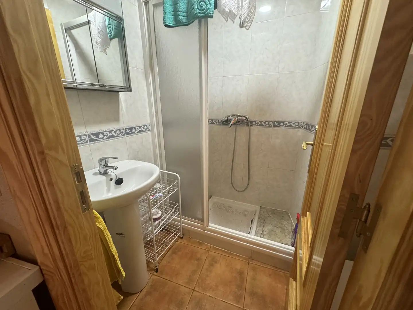 Baño de Finca rústica en venta en Outes con Calefacción, Jardín privado y Terraza