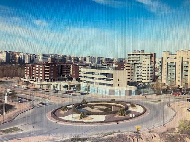 Local comercial en Alquiler en Calle de Carmen Pinós en Primera Fase - Nuevo Tres Cantos