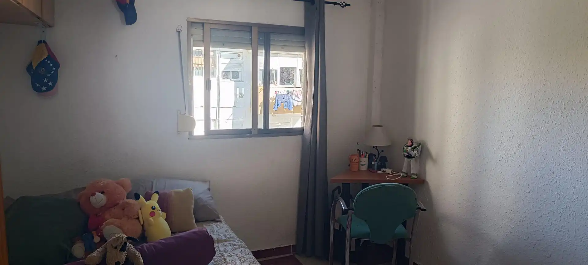 Bedroom of Flat for sale in Sevilla  with Air Conditioner, Terrace and Furnished