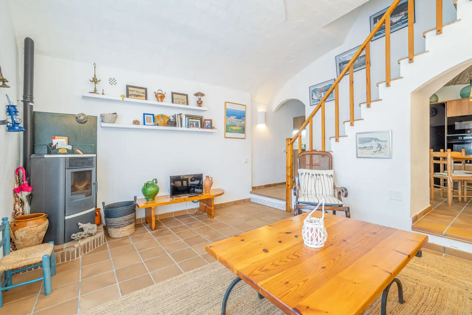 Einfamilien-Reihenhaus zum Verkauf in Cadaqués mit Möbliert, Ofen und Waschmaschine