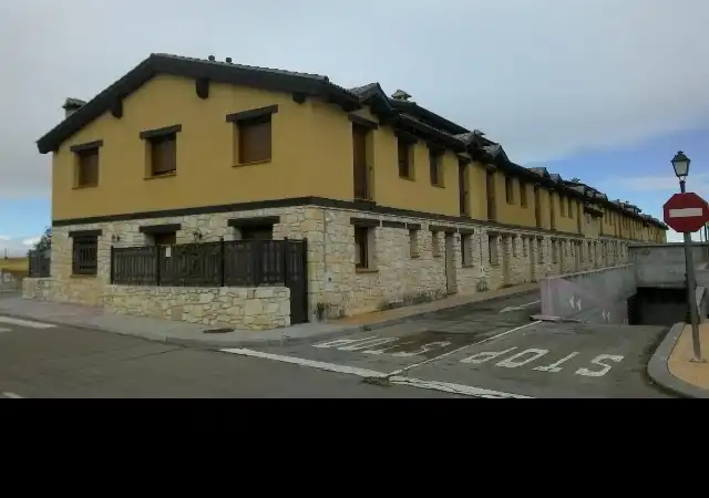Vista exterior de Garaje en venta en Grajera