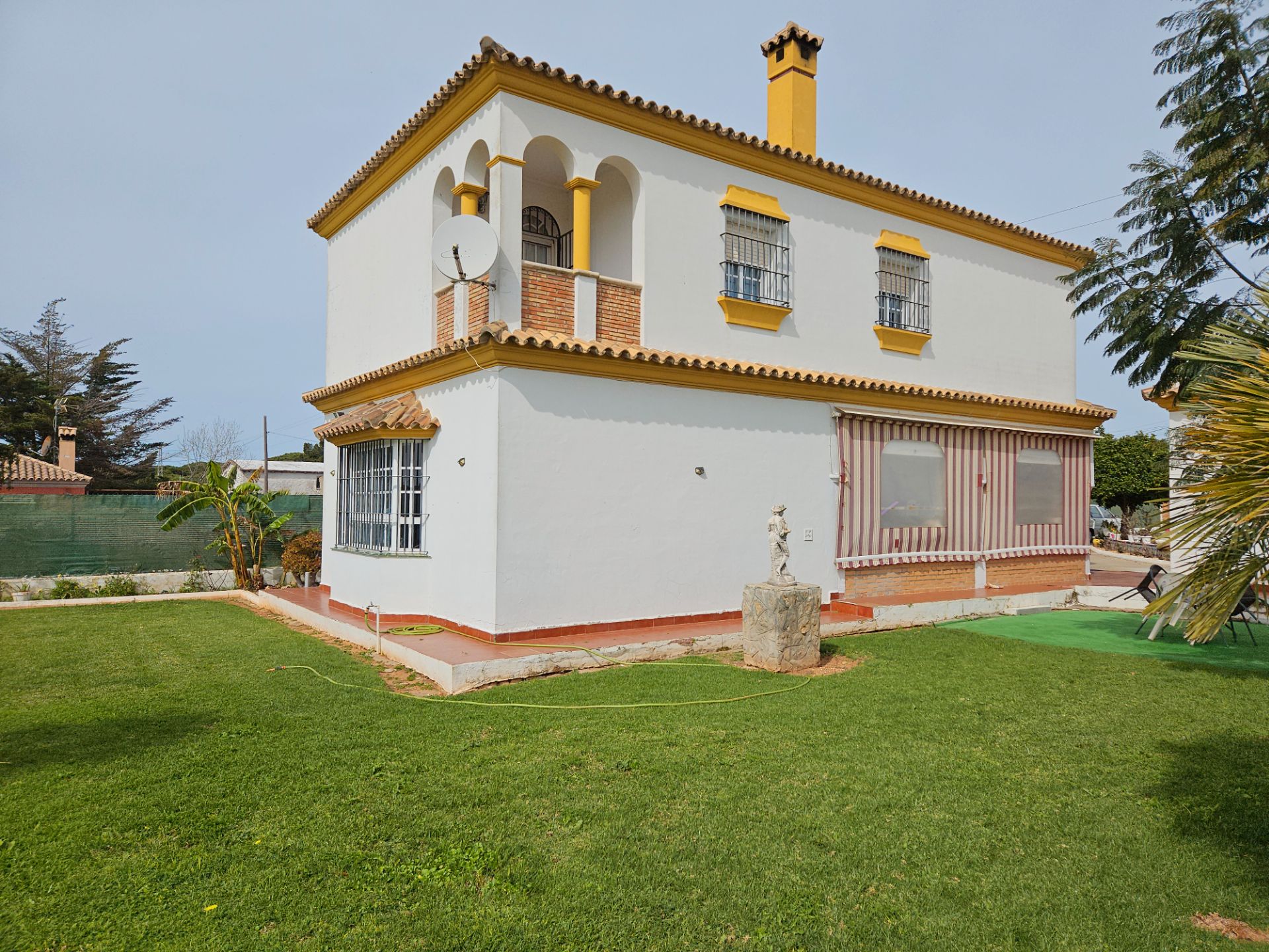 Jardí de Casa o xalet en venda en Chiclana de la Frontera amb Aire condicionat, Calefacció i Jardí privat
