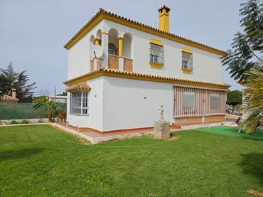 Chalet con balcón en venta en Las Lagunas - Campano