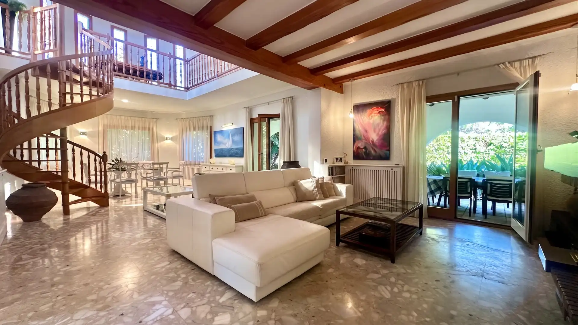 Sala d'estar de Casa o xalet en venda en Mont-roig del Camp amb Aire condicionat, Jardí privat i Terrassa