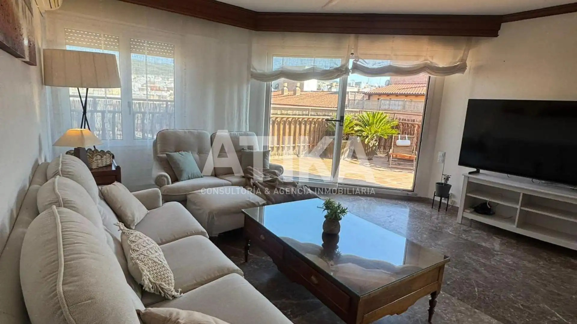 Vista exterior de Ático en venta en Ontinyent con Aire acondicionado, Calefacción y Parquet