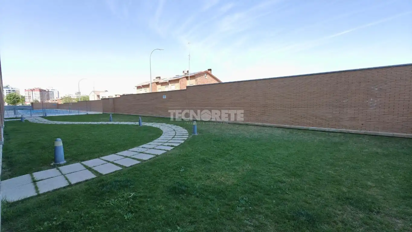Exterior view of Flat for sale in Guadalajara  with Air Conditioner, Heating and Terrace