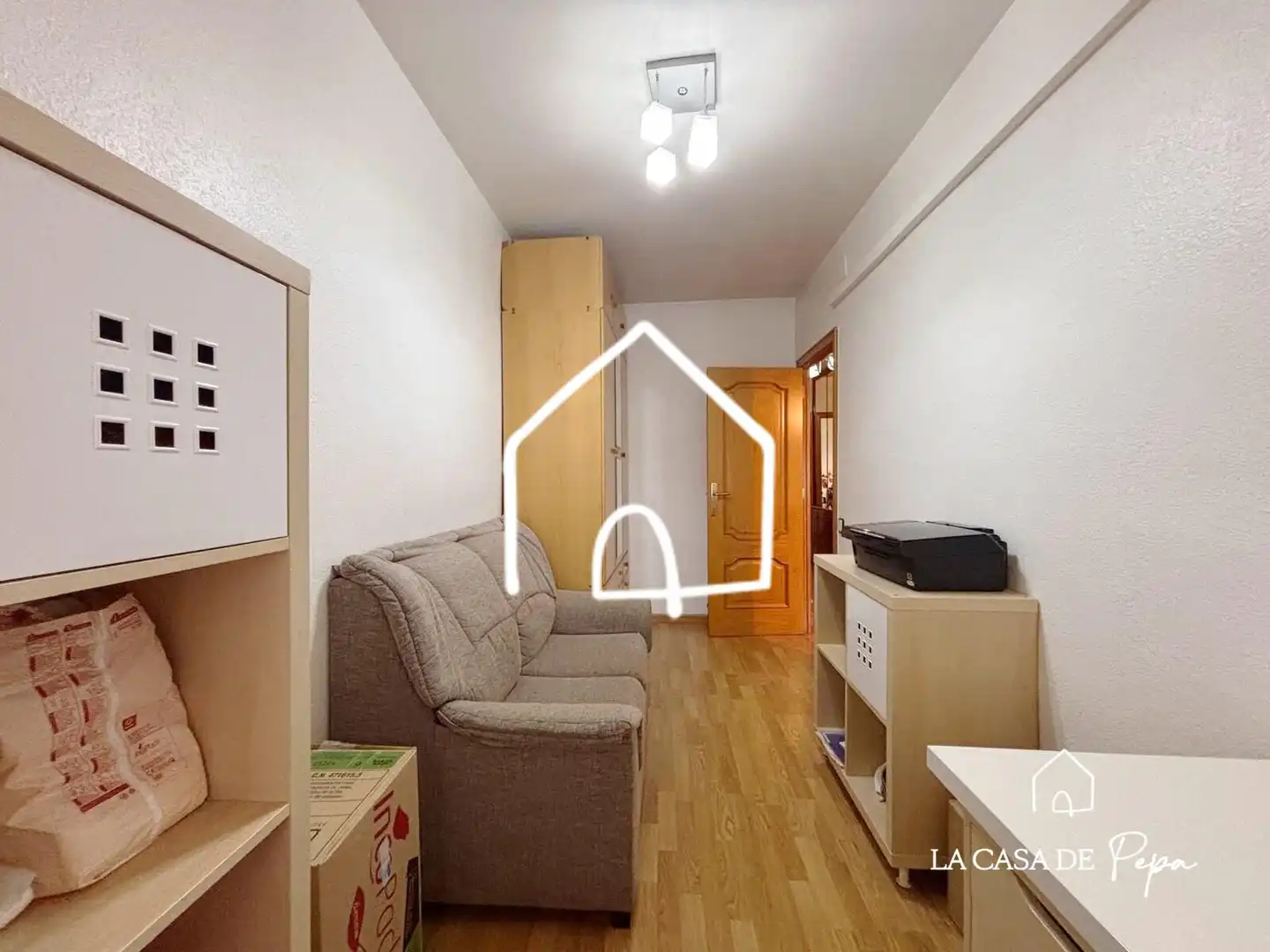Habitación de Casa adosada en venta en Viladecans con Aire acondicionado, Calefacción y Jardín privado