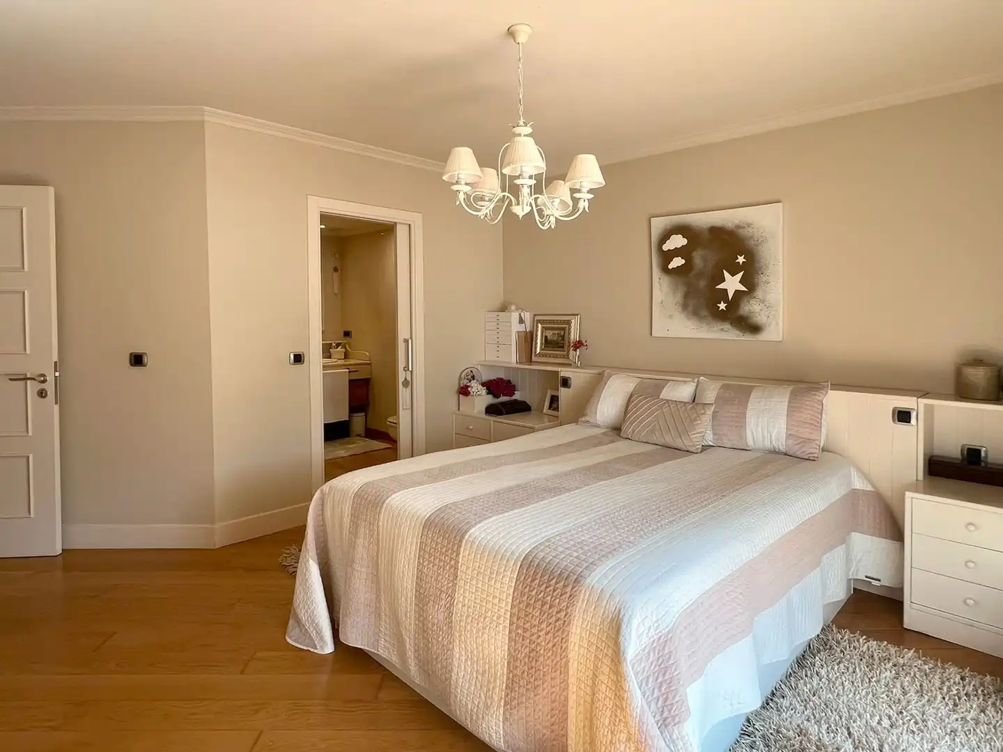 Habitación de Casa adosada en venta en Zarautz con Aire acondicionado, Calefacción y Jardín privado
