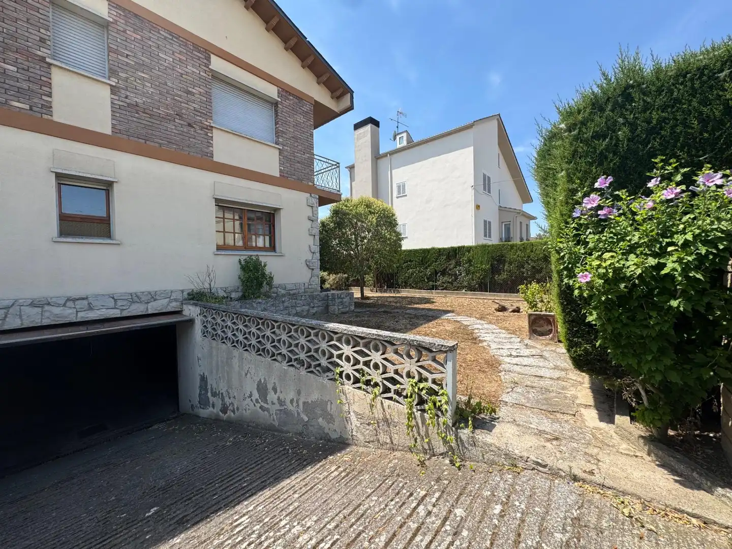 Vista exterior de Casa o xalet en venda en Cervera amb Calefacció, Jardí privat i Terrassa
