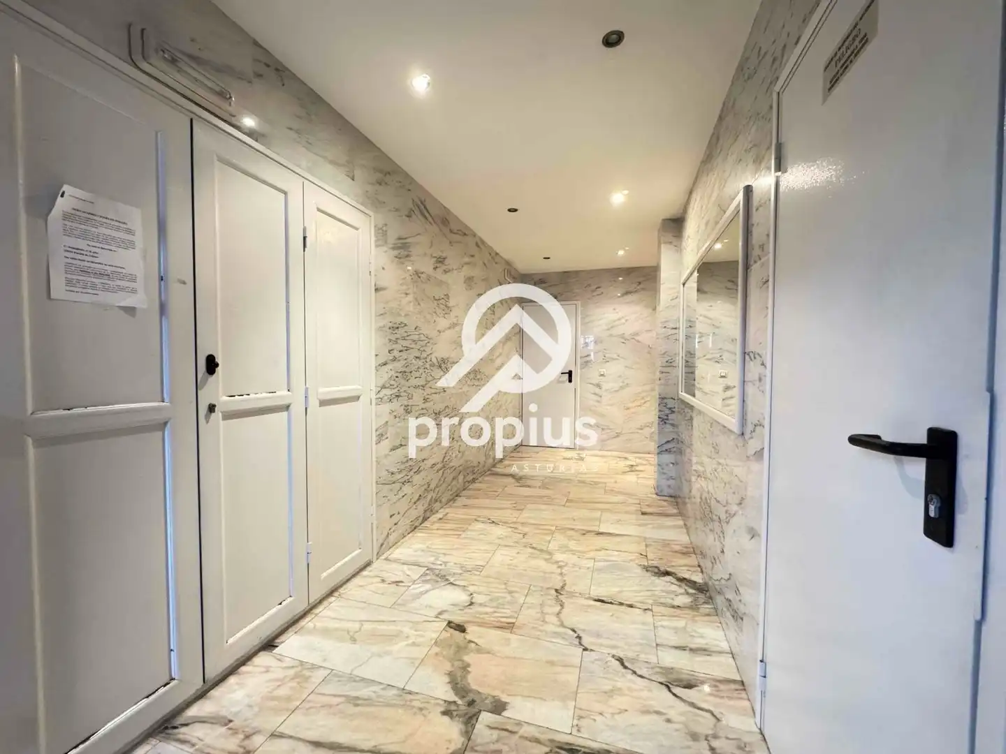 Piso en venta en Llanes con Calefacción, Parquet y Trastero
