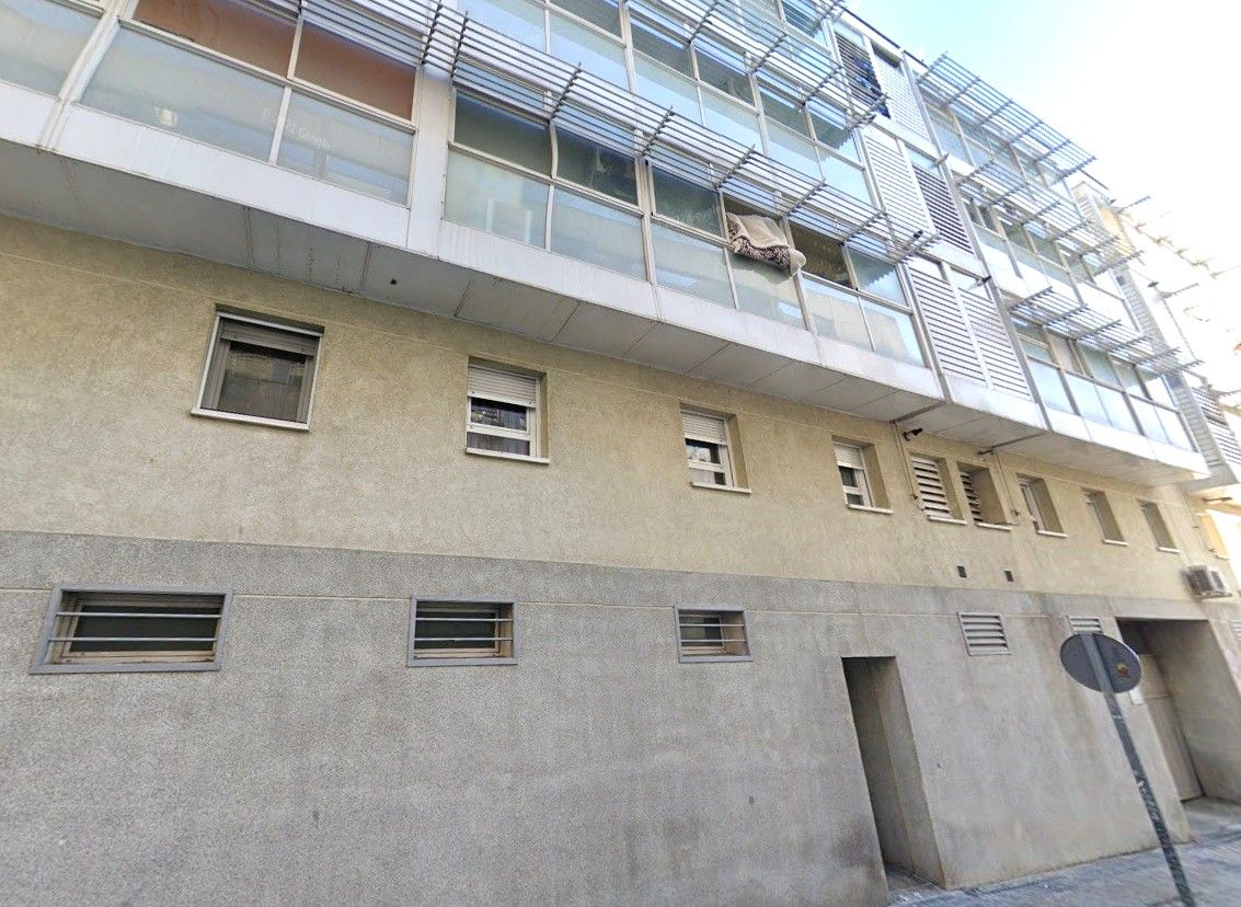 Vista exterior de Local en venda en  Madrid Capital