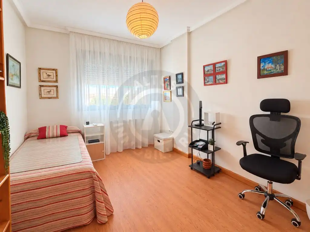 Habitación de Piso en venta en Cáceres con Aire acondicionado, Horno y Microondas