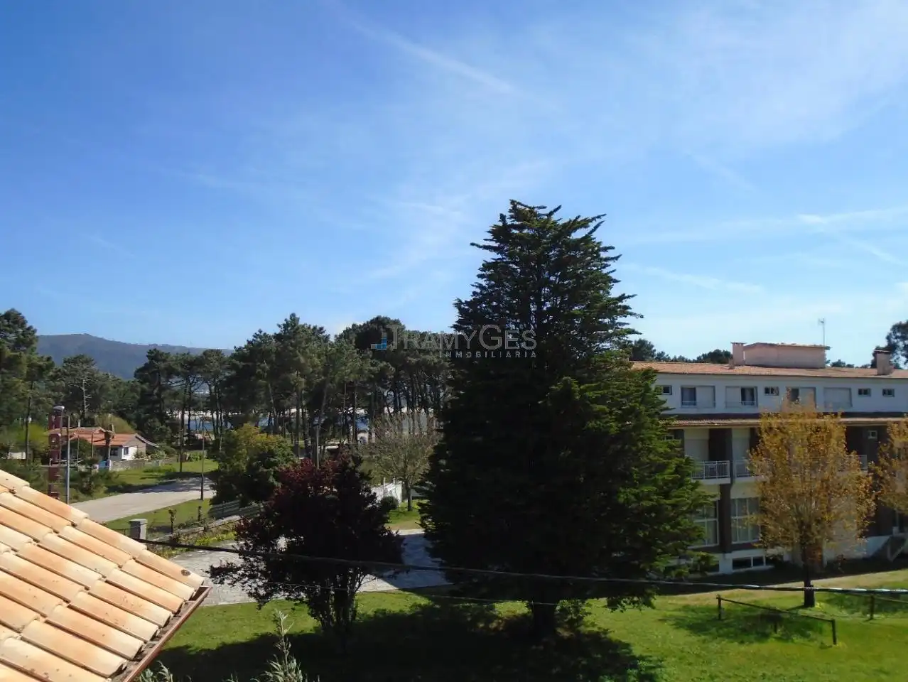 Vista exterior de Casa o xalet en venda en A Guarda   amb Calefacció, Jardí privat i Parquet