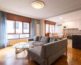 Sala d'estar de Pis en venda en Gijón  amb Calefacció, Parquet i Terrassa