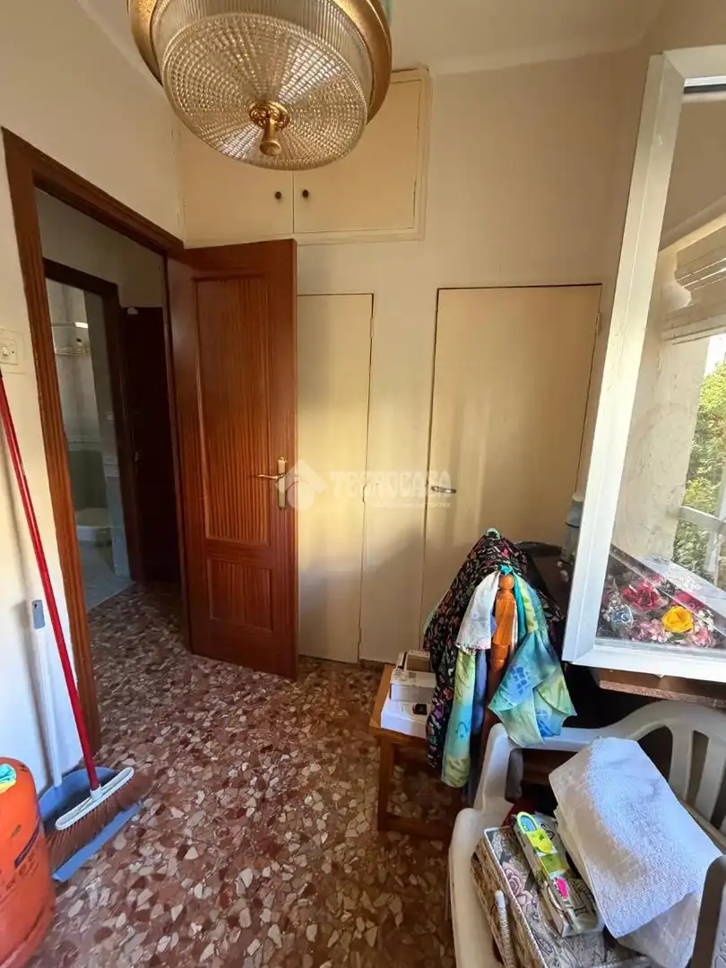 Flat for sale in Sevilla  with Air Conditioner and Furnished