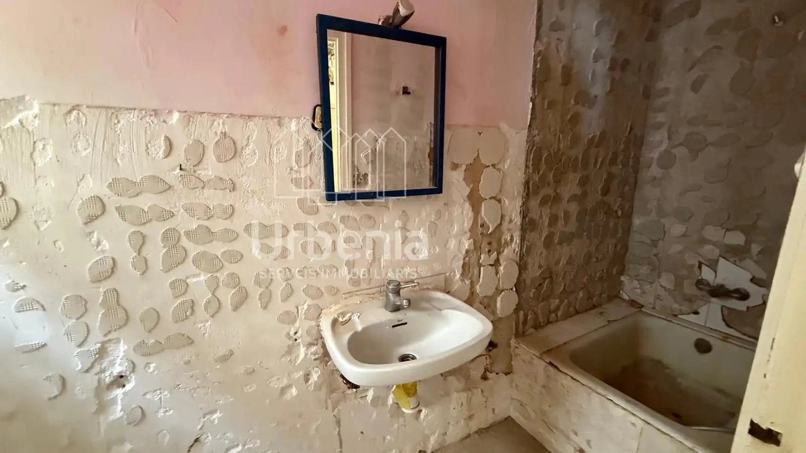 Bany de Àtic en venda en Calella amb Calefacció i Terrassa