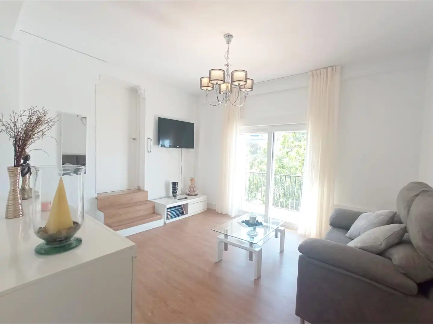 Sala d'estar de Apartament de lloguer en Granada amb Aire condicionat, Calefacció i Terrassa