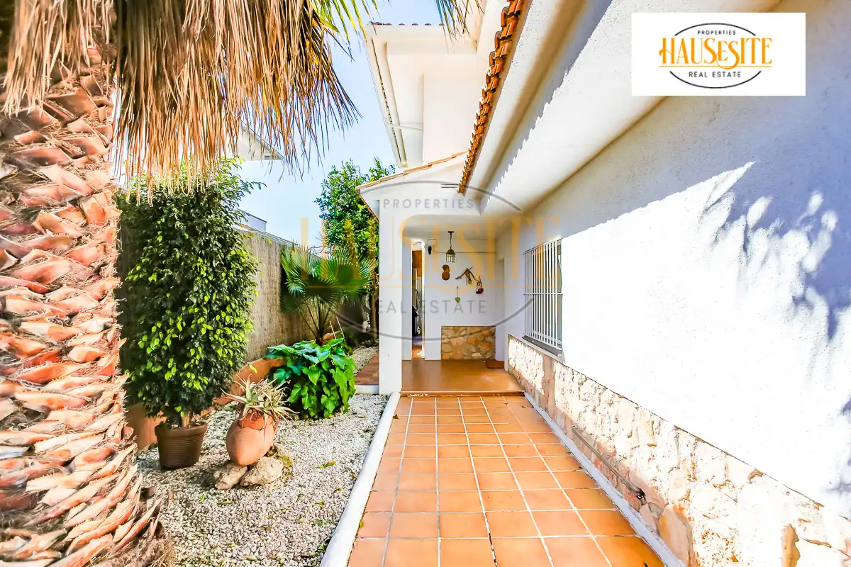 Vista exterior de Casa o chalet en venta en Sant Pere de Ribes con Aire acondicionado, Calefacción y Jardín privado