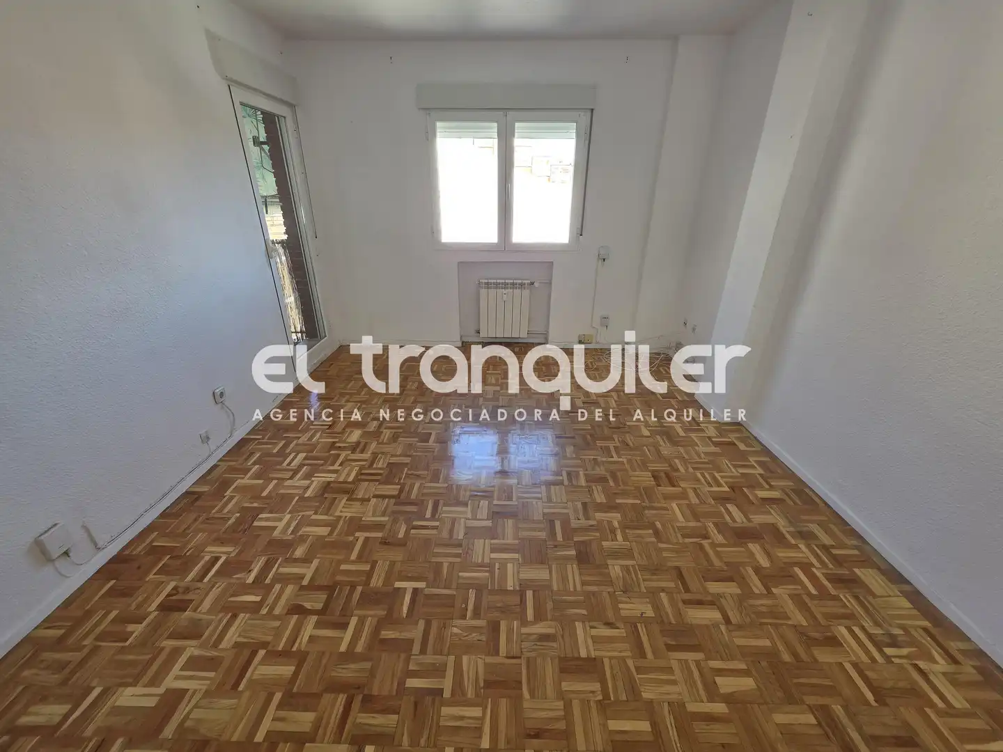 Bedroom of Flat for rent in Madrid  with Air Conditioner, Parquet flooring and Terrace