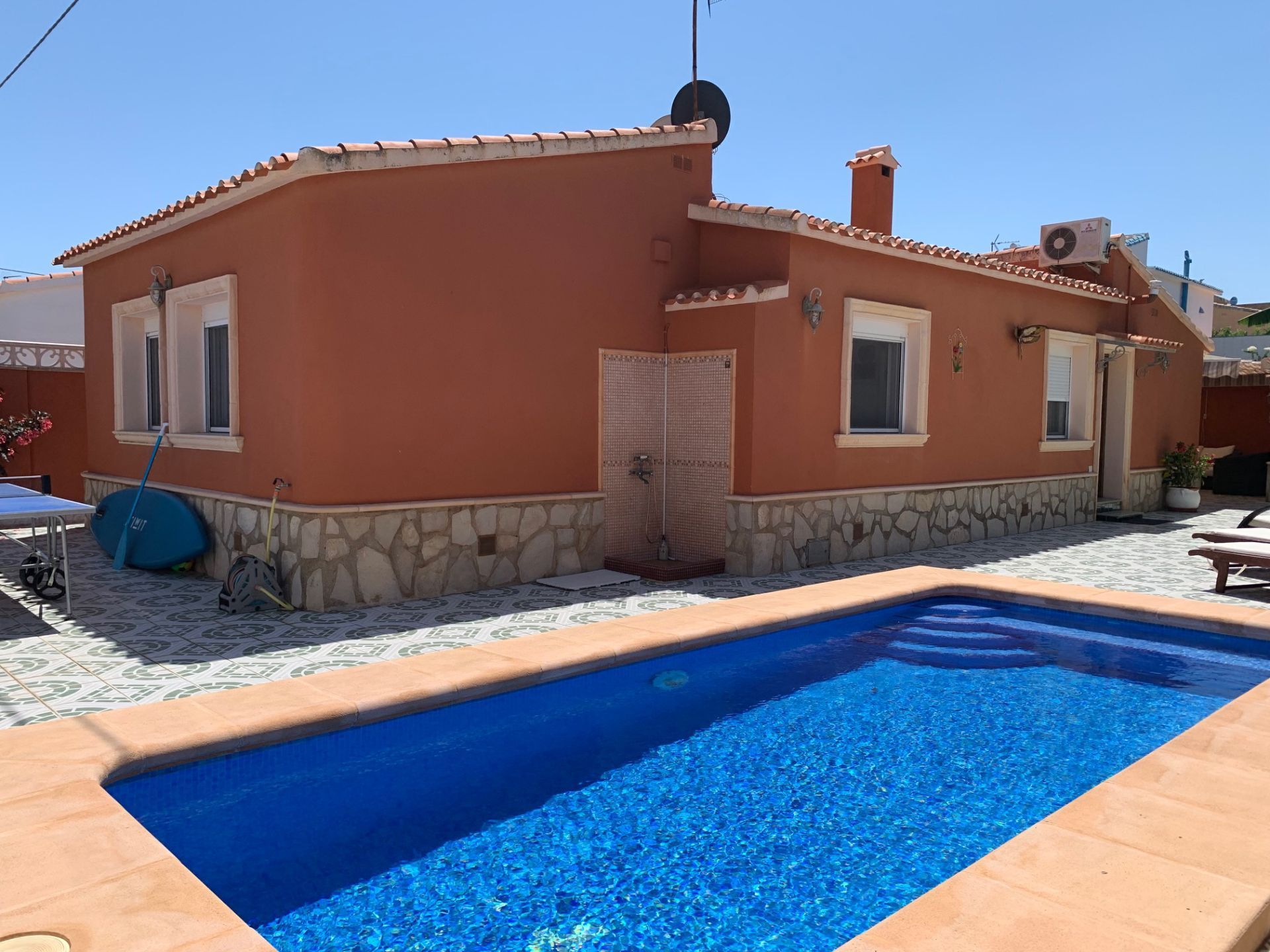 Piscina de Casa o xalet en venda en Dénia amb Aire condicionat, Jardí privat i Traster