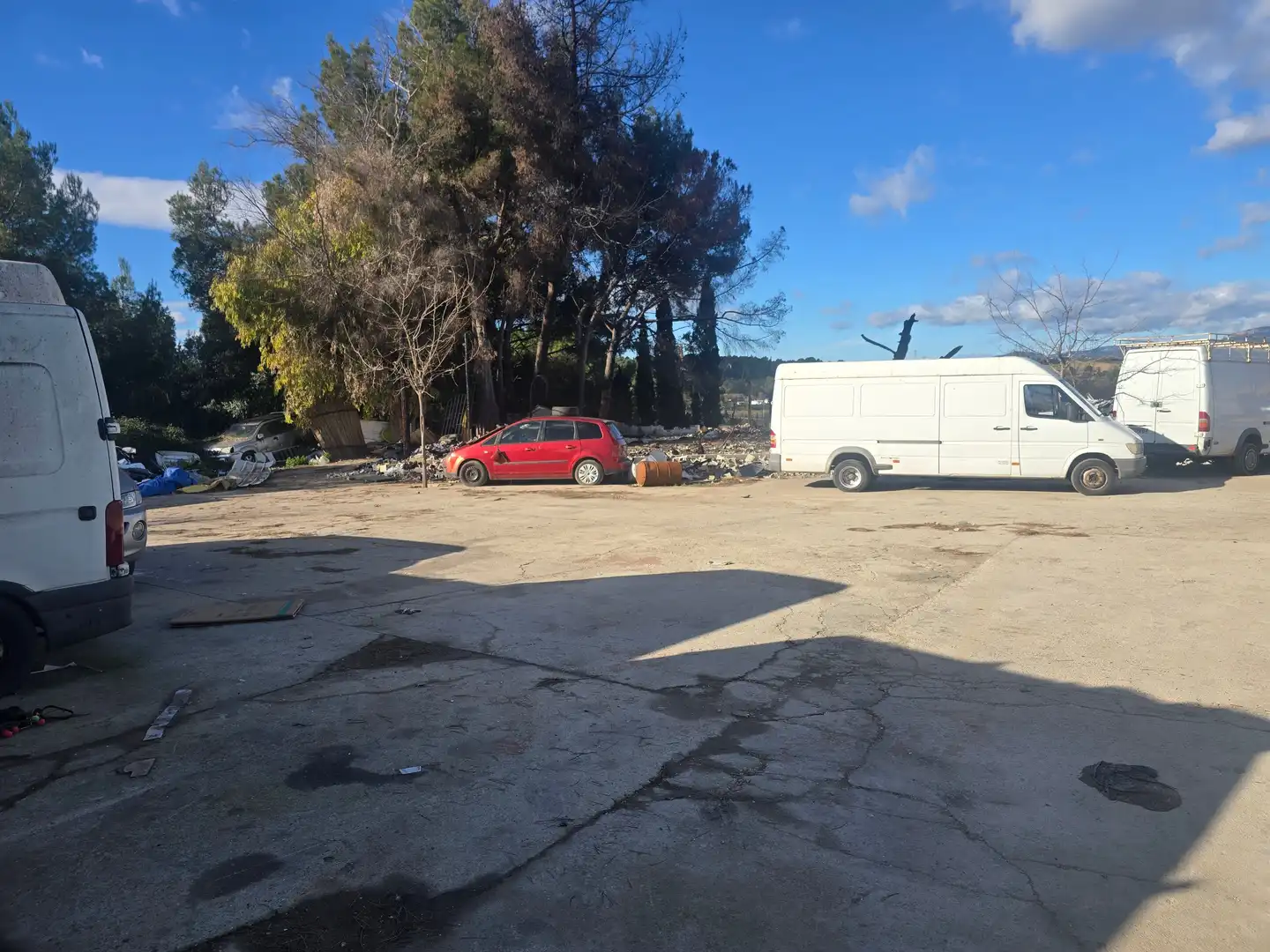 Aparcament de Finca rústica en venda en Sabadell amb Jardí privat