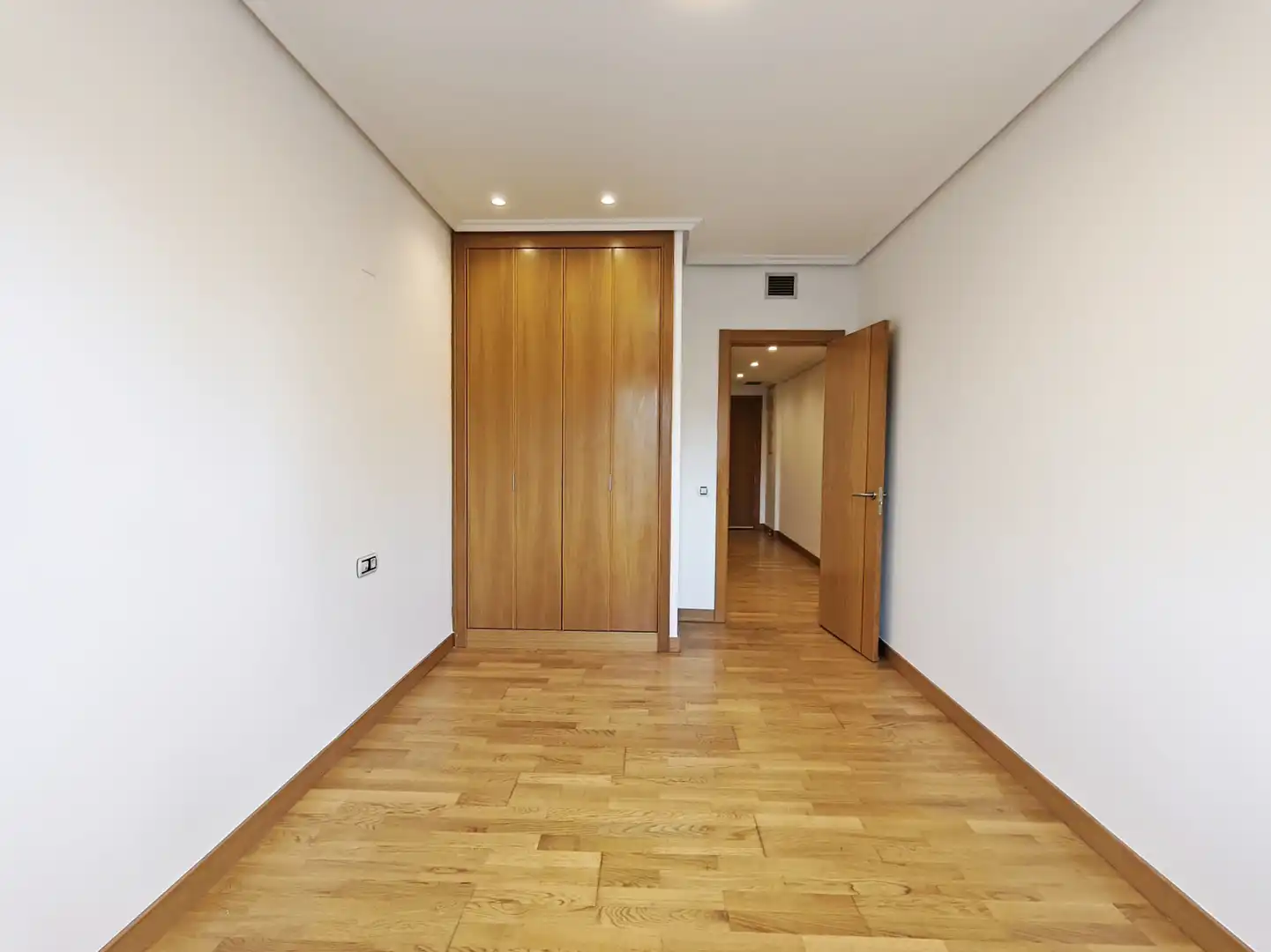 Piso en venta en  Logroño con Aire acondicionado, Calefacción y Jardín privado