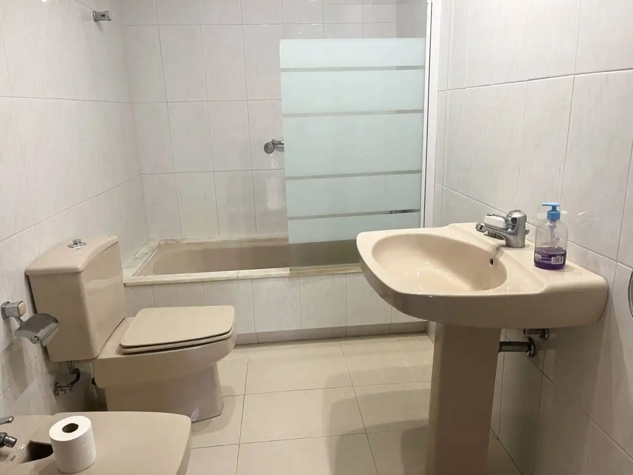 Baño de Casa o chalet en venta en Castell d'Aro, Platja d'Aro i s'Agaró con Calefacción y Terraza