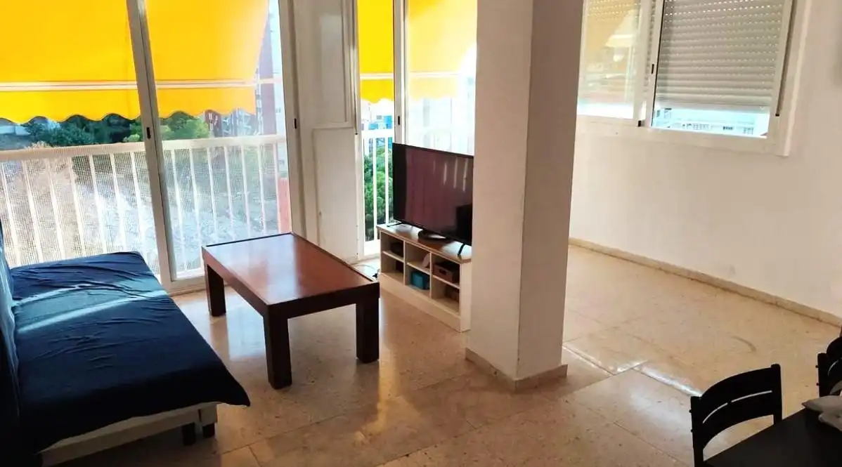 Sala d'estar de Apartament en venda en Benidorm amb Aire condicionat, Moblat i Balcó