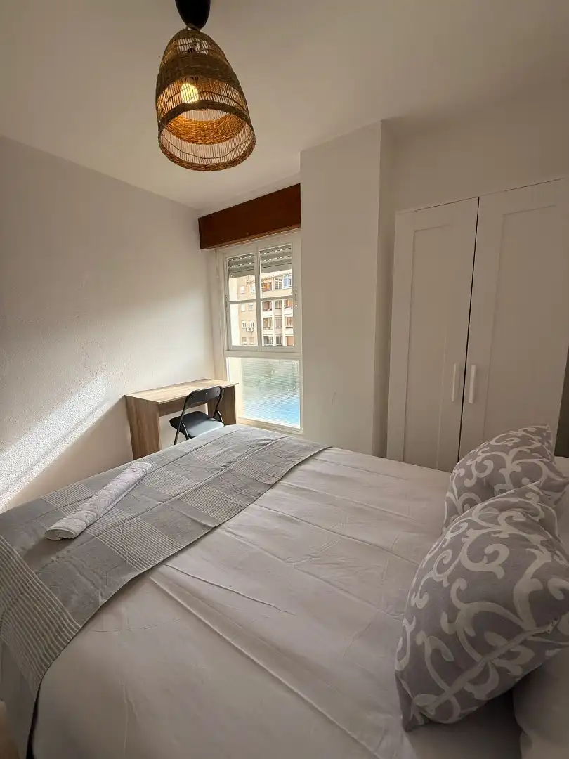 Bedroom of Flat for share in Málaga  with Furnished, Oven and Washing machine